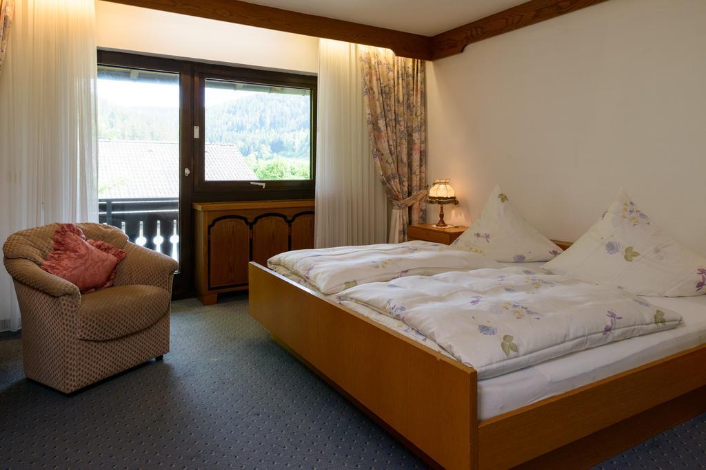 Hotel Schwarzwaldschaefer Enzklösterle Екстериор снимка